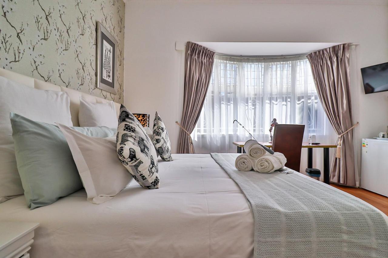 Sunbury Bed And Breakfast โจฮันเนสเบิร์ก ภายนอก รูปภาพ