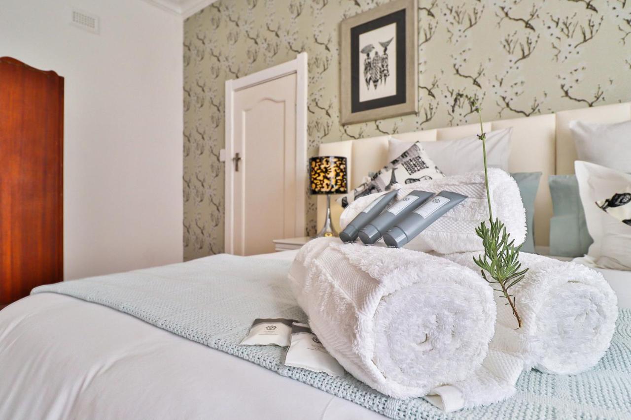 Sunbury Bed And Breakfast โจฮันเนสเบิร์ก ภายนอก รูปภาพ
