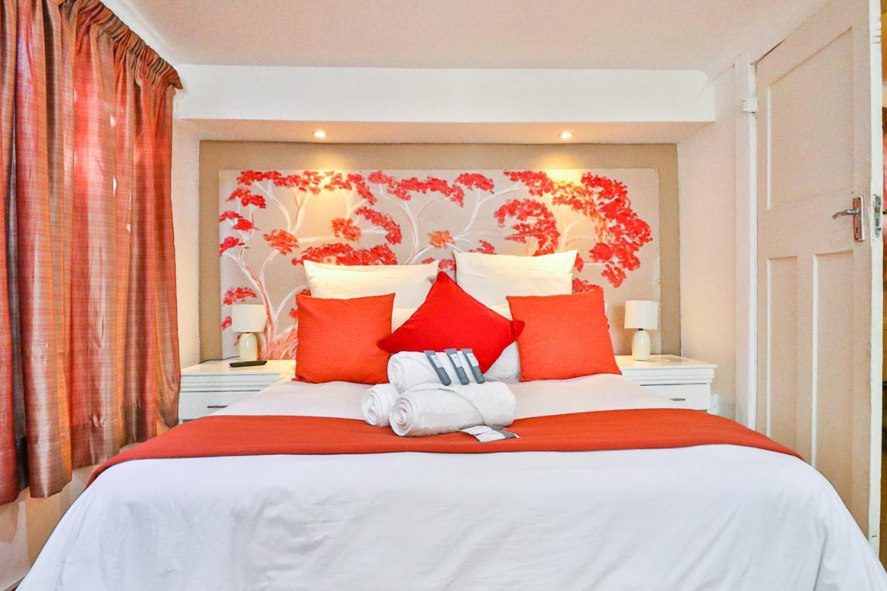 Sunbury Bed And Breakfast โจฮันเนสเบิร์ก ภายนอก รูปภาพ