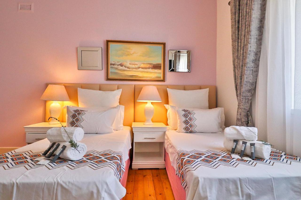 Sunbury Bed And Breakfast โจฮันเนสเบิร์ก ภายนอก รูปภาพ