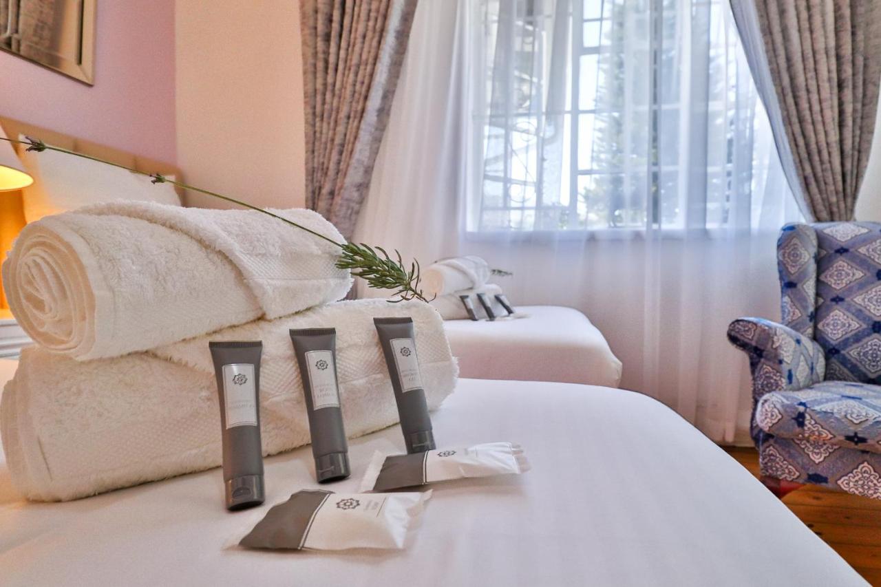 Sunbury Bed And Breakfast โจฮันเนสเบิร์ก ภายนอก รูปภาพ