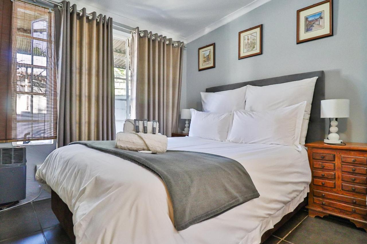 Sunbury Bed And Breakfast โจฮันเนสเบิร์ก ภายนอก รูปภาพ