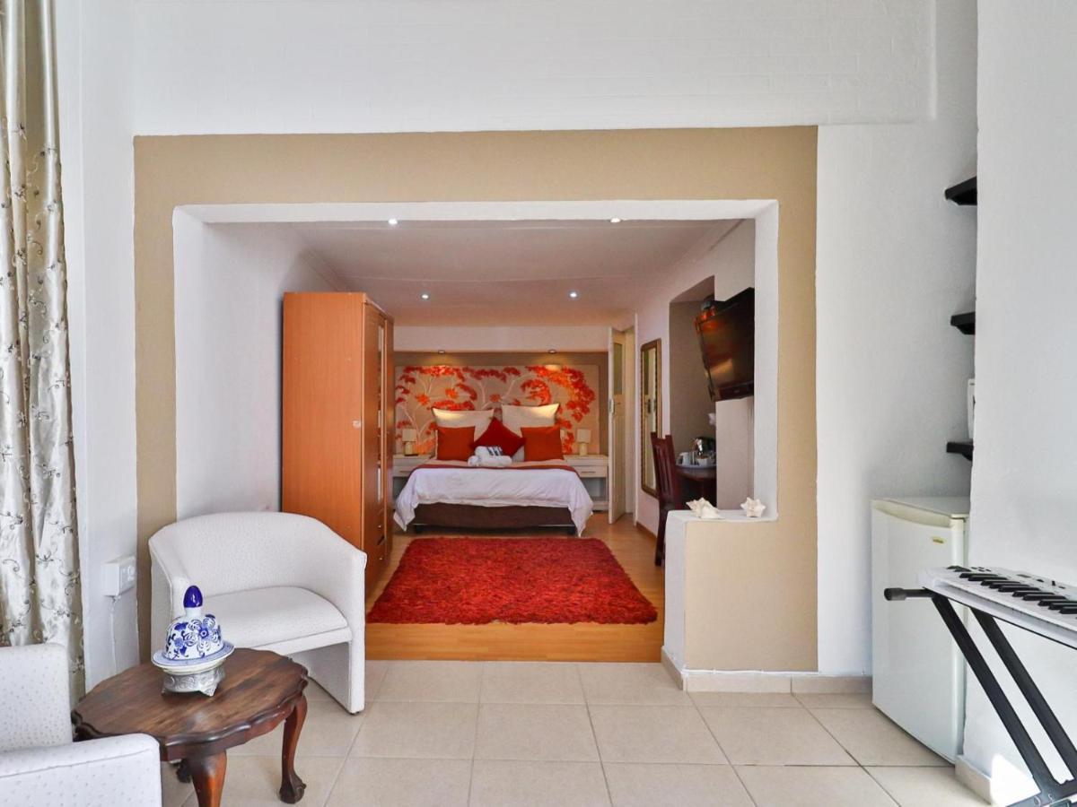Sunbury Bed And Breakfast โจฮันเนสเบิร์ก ภายนอก รูปภาพ