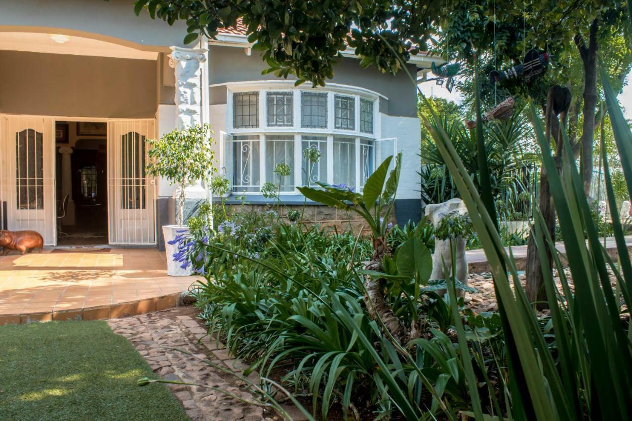 Sunbury Bed And Breakfast โจฮันเนสเบิร์ก ภายนอก รูปภาพ